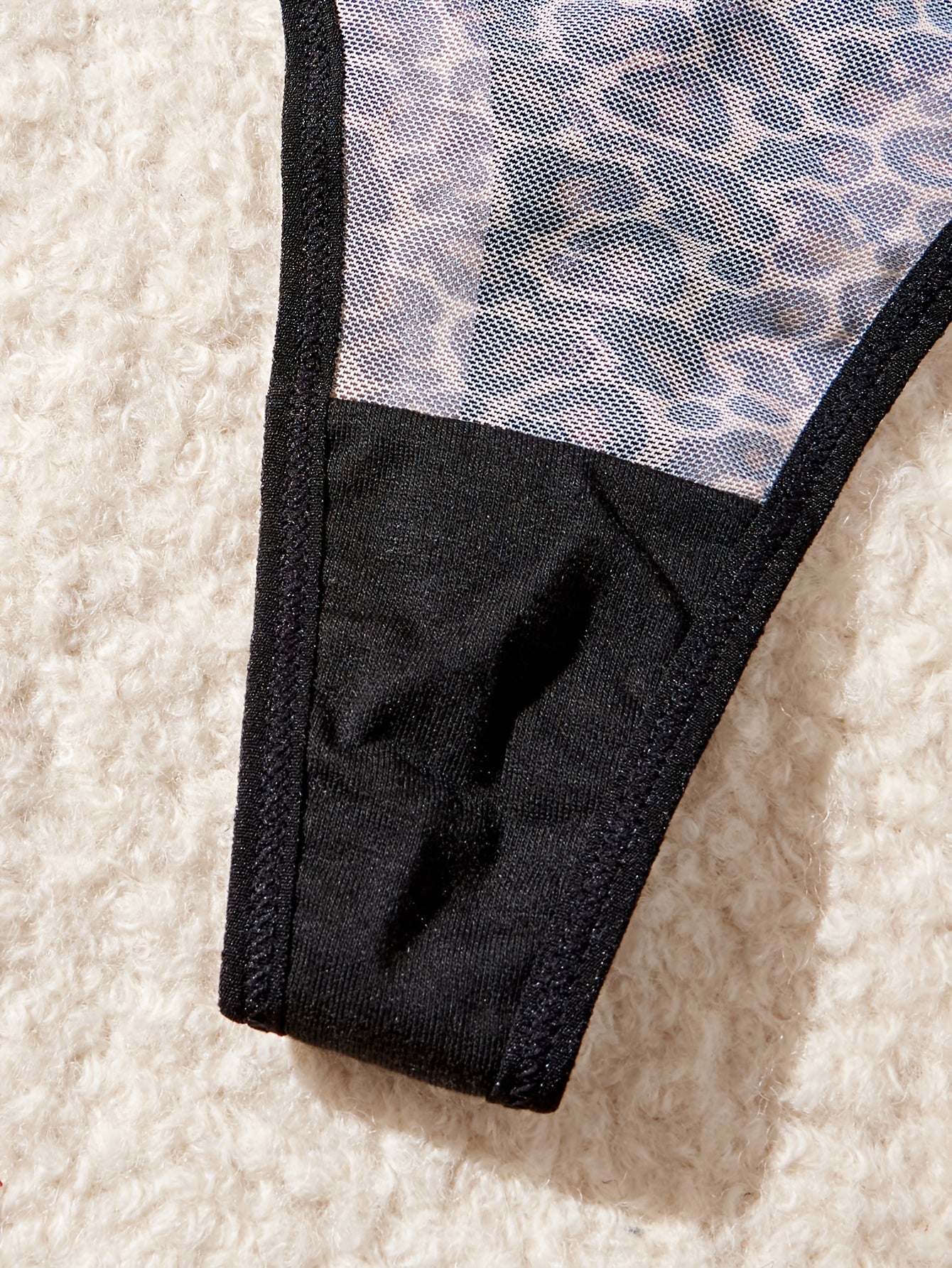 COMPLETO INTIMO REGGISENO E PERIZOMA STAMPA ANIMALIER